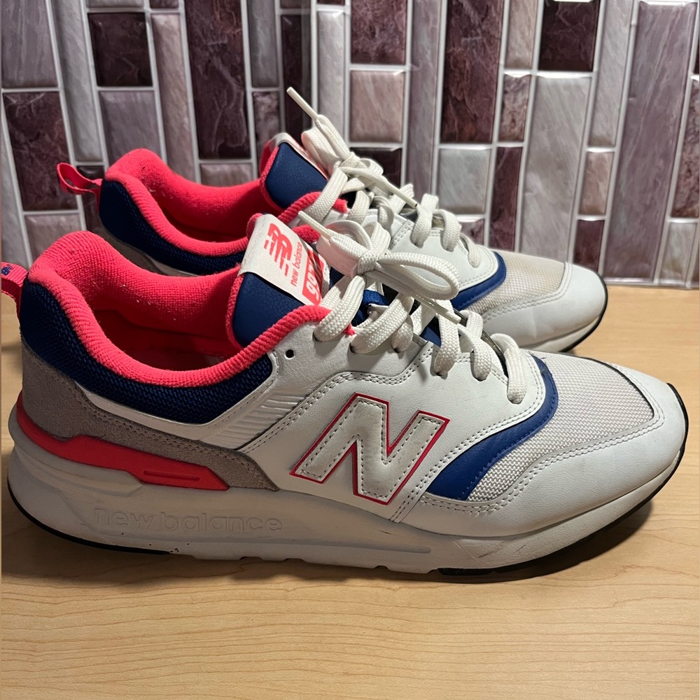New Balance Mens 997H Sneakers White Pink CM997HAJ Walking Leather Low Top 9D